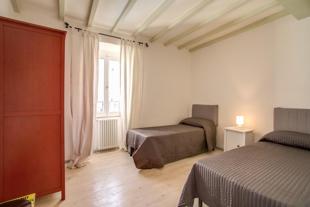 Lejlighed Three Bedroom Campo Dei Fiori